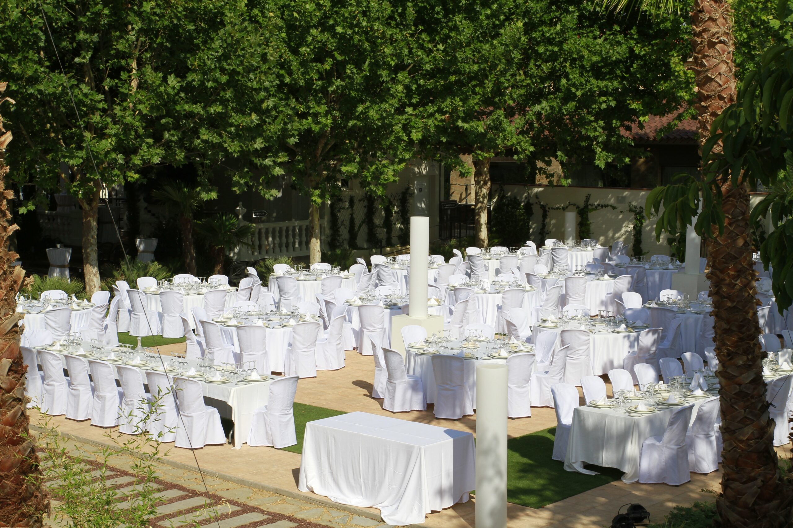 Organizar una boda en una finca con jardín