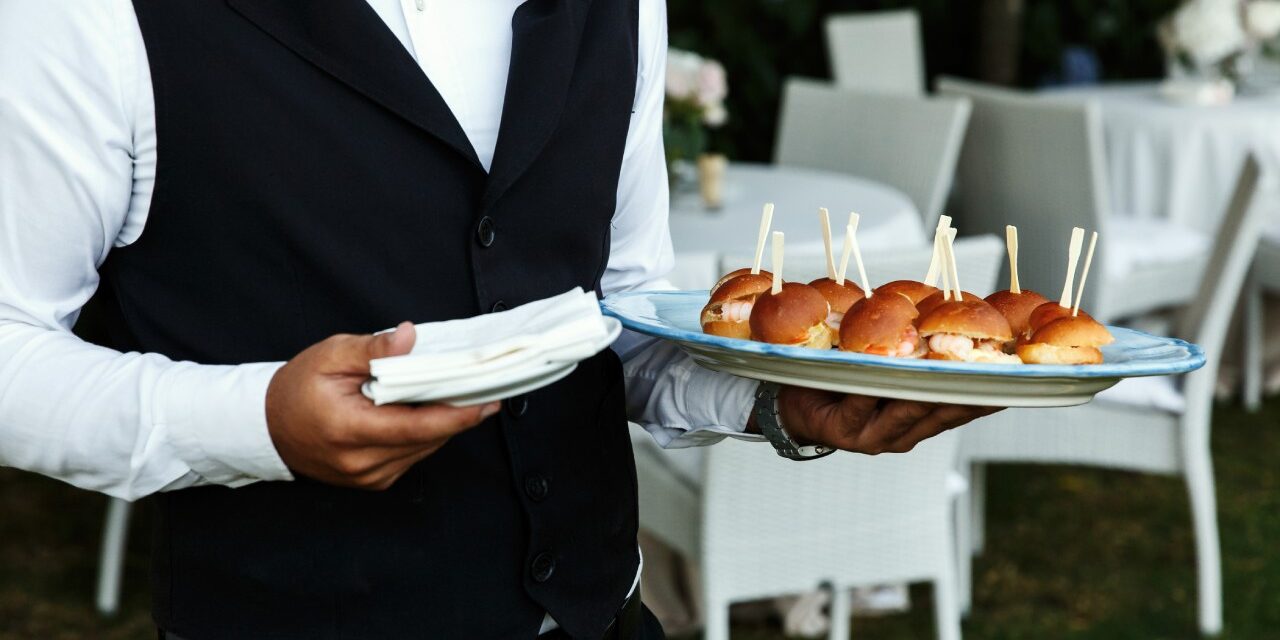 buenos camareros de boda