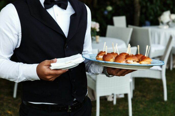buenos camareros de boda