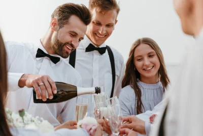 buen servicio en sala durante una boda